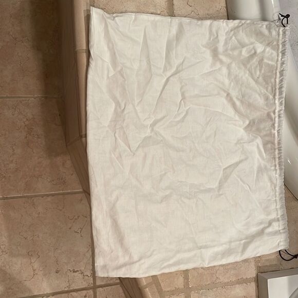 Kate Spade white dust bag with brown drawstrings and lettering. No purse - Picture 5 of 7